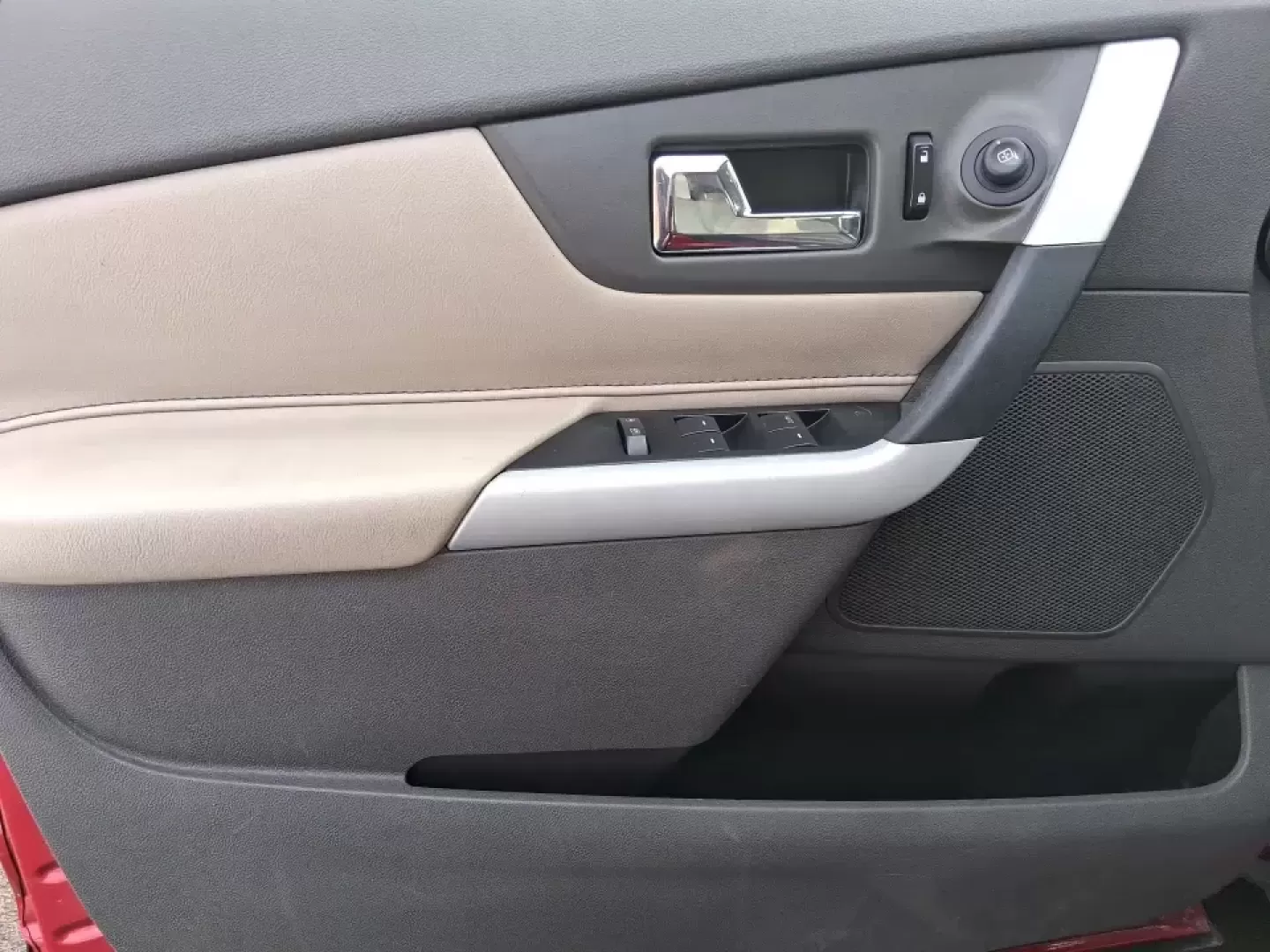 2011 Ford Edge Limited (2FMDK3KC0BB) with an 3.5L V-6 DOHC engine, 6-Speed Automatic transmission, located at 401 Woodman Dr, Riverside, OH, 45431, (937) 908-9800, 39.760899, -84.123421 - Load up the family, pack the cooler, and point the nose toward a weekend getaway-this 2011 Ford Edge Limited is the kind of SUV that fits real life in New Carlisle, from school drop-offs and grocery runs to road trips out toward Dayton or a quick escape to nearby parks. Finished in eye-catching Bord - Photo#19