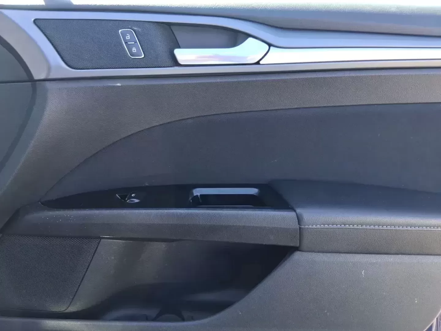 2016 Ford Fusion SE (1FA6P0H79G5) with an 2.5L L4 DOHC 16V engine, 6-Speed Automatic transmission, located at 401 Woodman Dr, Riverside, OH, 45431, (937) 908-9800, 39.760899, -84.123421 - Need a dependable sedan for the daily commute between Riverside and downtown Dayton, school drop-offs, or weekend runs out toward Wright-Patterson AFB and the National Museum of the U.S. Air Force? This 2016 Ford Fusion SE is built for real life-comfortable on longer stretches of I675, easy to park - Photo#20