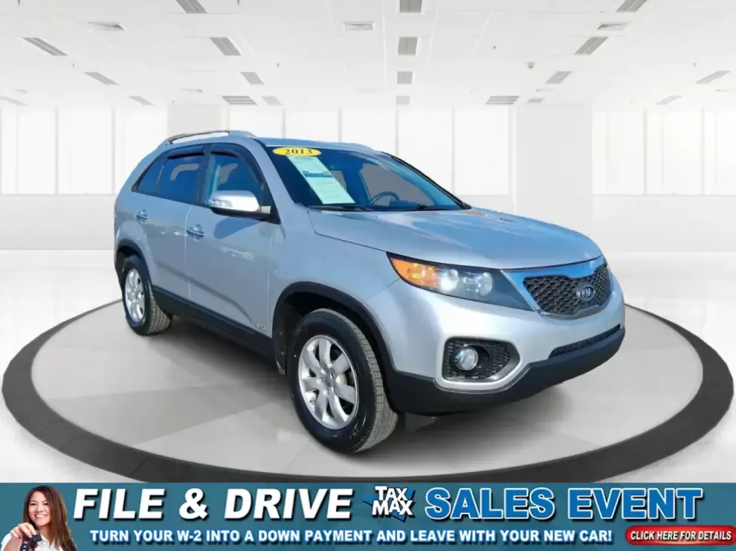 2013 Kia Sorento LX (5XYKTCA64DG) with an 2.4L I-4 gasoline direct injection engine, 6-Speed Automatic transmission, located at 1230 East Main St, Xenia, OH, 45385, (937) 908-9800, 39.688026, -83.910172 - Load up the kids, the dog, and the groceries-or point the hood toward a weekend escape at John Bryan State Park-because this 2013 Kia Sorento LX is the kind of practical SUV that fits real life in Greene County. With confident all-weather capability, flexible seating, and everyday comfort, it's idea - Photo#0