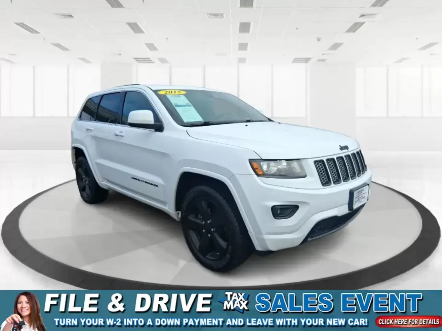 2015 Jeep Grand Cherokee Altitude (1C4RJFAG9FC) with an 3.6L V-6 DOHC engine, 8-Speed Automatic transmission, located at 1099 N County Rd 25A , Troy, OH, 45373, (937) 908-9800, 40.057079, -84.212883 - Weekend getaways to Hocking Hills, snowy school runs, or a confident daily commute up I75 feel easier when your SUV is built for real Ohio weather and real-life schedules. This 2015 Jeep Grand Cherokee Altitude in Bright White Clearcoat is the kind of capable, comfortable SUV that fits busy families - Photo#0