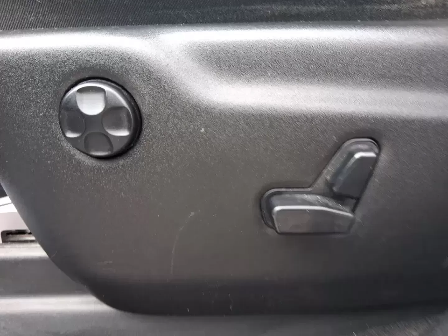 2015 Jeep Grand Cherokee Altitude (1C4RJFAG9FC) with an 3.6L V-6 DOHC engine, 8-Speed Automatic transmission, located at 1099 N County Rd 25A , Troy, OH, 45373, (937) 908-9800, 40.057079, -84.212883 - Weekend getaways to Hocking Hills, snowy school runs, or a confident daily commute up I75 feel easier when your SUV is built for real Ohio weather and real-life schedules. This 2015 Jeep Grand Cherokee Altitude in Bright White Clearcoat is the kind of capable, comfortable SUV that fits busy families - Photo#18