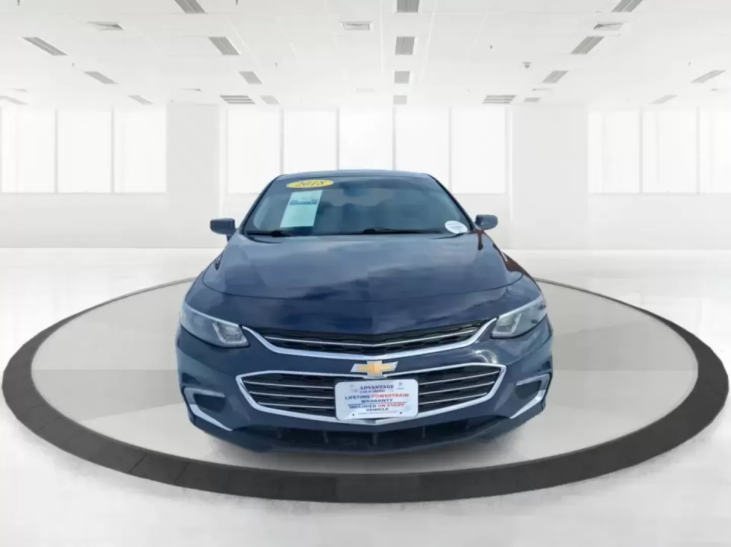 2018 Chevrolet Malibu LT (1G1ZD5STXJF) with an ECOTEC 1.5L I-4 gasoline direct injection engine, 6A transmission, located at 1230 East Main St, Xenia, OH, 45385, (937) 908-9800, 39.688026, -83.910172 - Need a dependable sedan that can handle the weekday commute, weekend errands, and the occasional I-75 road trip without draining your budget? This 2018 Chevrolet Malibu LT is built for real life in Troy-comfortable for long drives, efficient on regular unleaded, and roomy enough for growing families - Photo#7