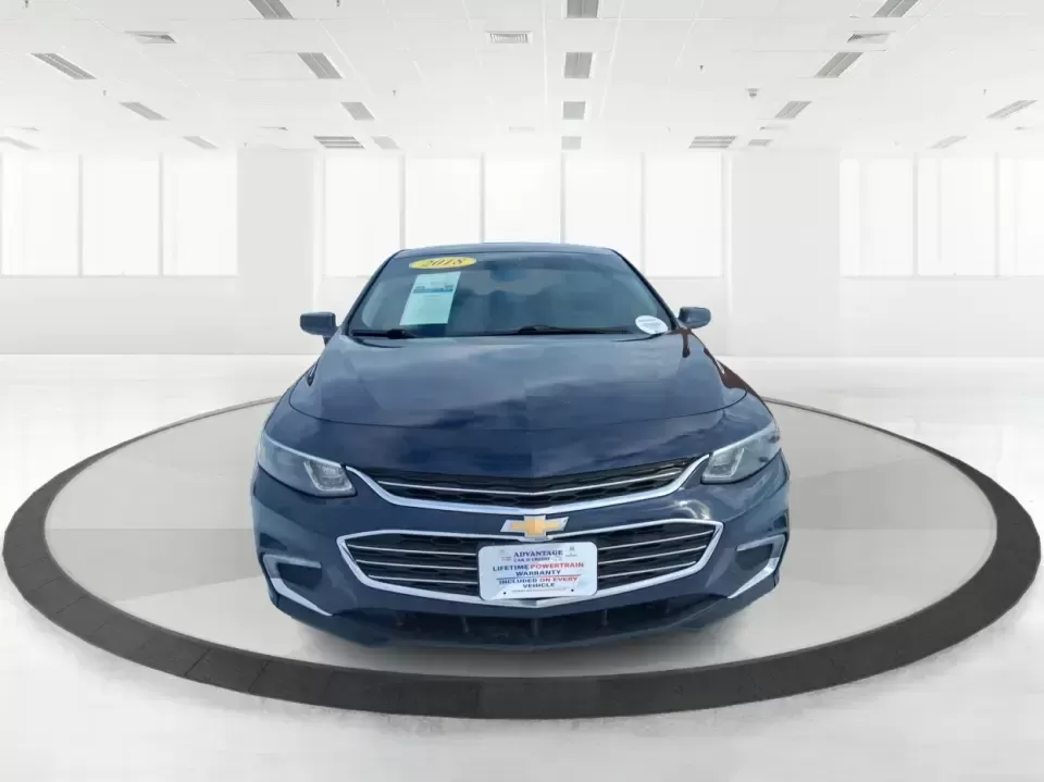 2018 Chevrolet Malibu LT (1G1ZD5STXJF) with an ECOTEC 1.5L I-4 gasoline direct injection engine, 6A transmission, located at 1230 East Main St, Xenia, OH, 45385, (937) 908-9800, 39.688026, -83.910172 - Need a dependable sedan that can handle the weekday commute, weekend errands, and the occasional I-75 road trip without draining your budget? This 2018 Chevrolet Malibu LT is built for real life in Troy-comfortable for long drives, efficient on regular unleaded, and roomy enough for growing families - Photo#7