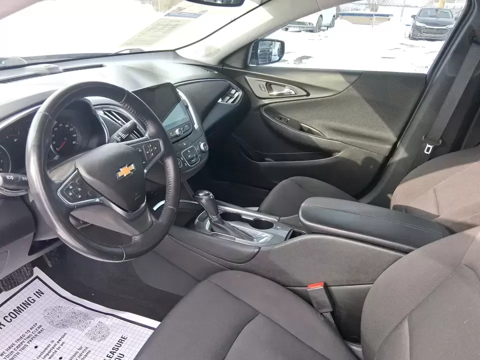 2018 Chevrolet Malibu LT (1G1ZD5STXJF) with an ECOTEC 1.5L I-4 gasoline direct injection engine, 6A transmission, located at 1230 East Main St, Xenia, OH, 45385, (937) 908-9800, 39.688026, -83.910172 - Need a dependable sedan that can handle the weekday commute, weekend errands, and the occasional I-75 road trip without draining your budget? This 2018 Chevrolet Malibu LT is built for real life in Troy-comfortable for long drives, efficient on regular unleaded, and roomy enough for growing families - Photo#9