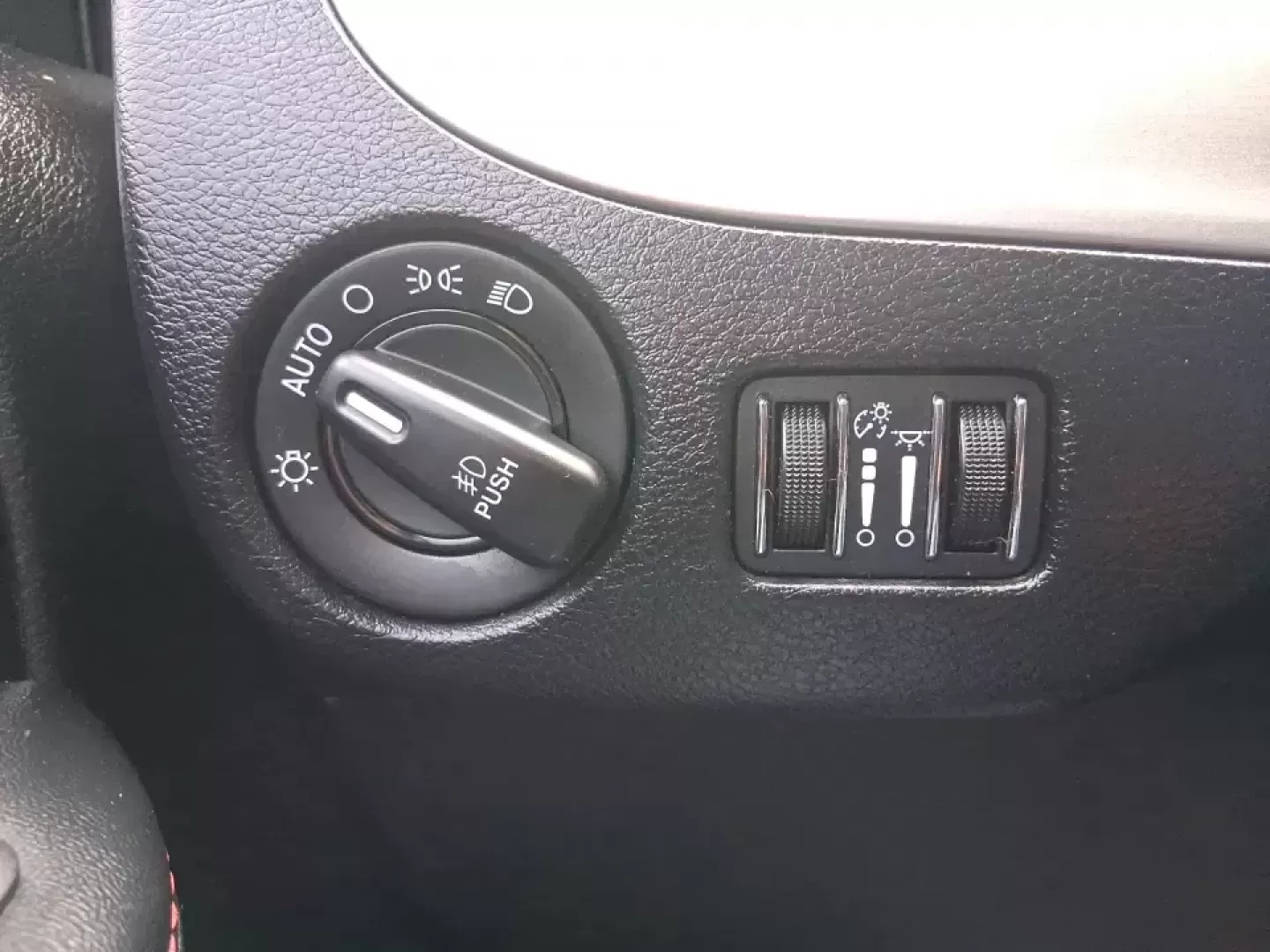 2019 Dodge Grand Caravan GT (2C4RDGEG1KR) with an Pentastar 3.6L V-6 DOHC engine, 6A transmission, located at 1951 S Dayton Lakeview Rd., New Carlisle, OH, 45344, (937) 908-9800, 39.890999, -84.050255 - Life gets busy fast-school drop-offs, grocery runs, weekend tournaments, and the occasional road trip to reset. This 2019 Dodge Grand Caravan GT is built for real-life schedules, giving growing families, rideshare-friendly commuters, and budget-conscious buyers the space and comfort of a well-equipp - Photo#17