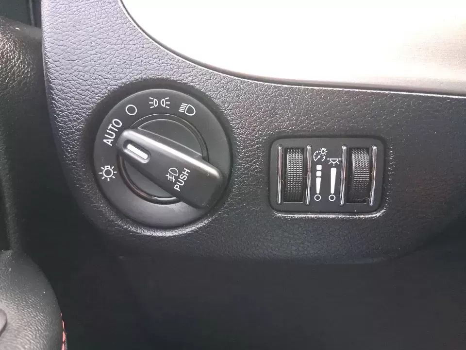 2019 Dodge Grand Caravan GT (2C4RDGEG1KR) with an Pentastar 3.6L V-6 DOHC engine, 6A transmission, located at 1951 S Dayton Lakeview Rd., New Carlisle, OH, 45344, (937) 908-9800, 39.890999, -84.050255 - Life gets busy fast-school drop-offs, grocery runs, weekend tournaments, and the occasional road trip to reset. This 2019 Dodge Grand Caravan GT is built for real-life schedules, giving growing families, rideshare-friendly commuters, and budget-conscious buyers the space and comfort of a well-equipp - Photo#17