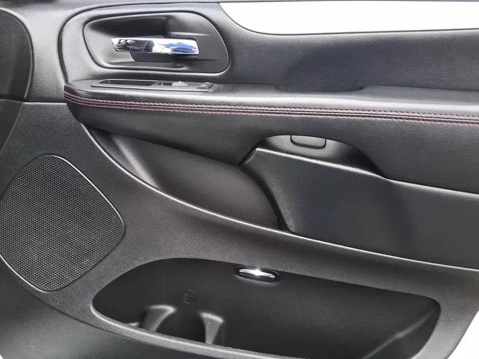 2019 Dodge Grand Caravan GT (2C4RDGEG1KR) with an Pentastar 3.6L V-6 DOHC engine, 6A transmission, located at 1951 S Dayton Lakeview Rd., New Carlisle, OH, 45344, (937) 908-9800, 39.890999, -84.050255 - Life gets busy fast-school drop-offs, grocery runs, weekend tournaments, and the occasional road trip to reset. This 2019 Dodge Grand Caravan GT is built for real-life schedules, giving growing families, rideshare-friendly commuters, and budget-conscious buyers the space and comfort of a well-equipp - Photo#20