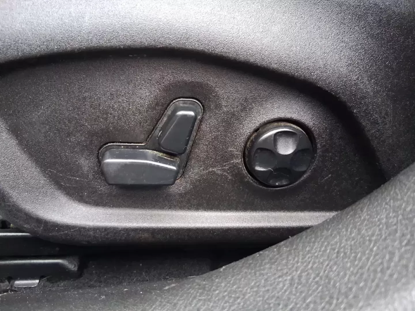 2016 Jeep Renegade Trailhawk (ZACCJBCT5GP) with an Tigershark MultiAir 2.4L I-4 variable valve contro engine, 9A transmission, located at 8750 N County Rd 25A, Piqua, OH, 45356, (937) 908-9800, 40.164391, -84.232513 - Weekend escapes, snowy commutes, and everyday errands feel easier when your crossover is ready for whatever Ohio throws your way. This **2016 Jeep Renegade Trailhawk** in eye-catching **Omaha Orange** is built for drivers who want real capability in a city-friendly size-perfect for exploring MetroPa - Photo#18