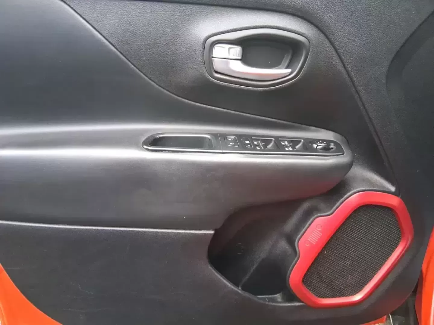 2016 Jeep Renegade Trailhawk (ZACCJBCT5GP) with an Tigershark MultiAir 2.4L I-4 variable valve contro engine, 9A transmission, located at 8750 N County Rd 25A, Piqua, OH, 45356, (937) 908-9800, 40.164391, -84.232513 - Weekend escapes, snowy commutes, and everyday errands feel easier when your crossover is ready for whatever Ohio throws your way. This **2016 Jeep Renegade Trailhawk** in eye-catching **Omaha Orange** is built for drivers who want real capability in a city-friendly size-perfect for exploring MetroPa - Photo#19