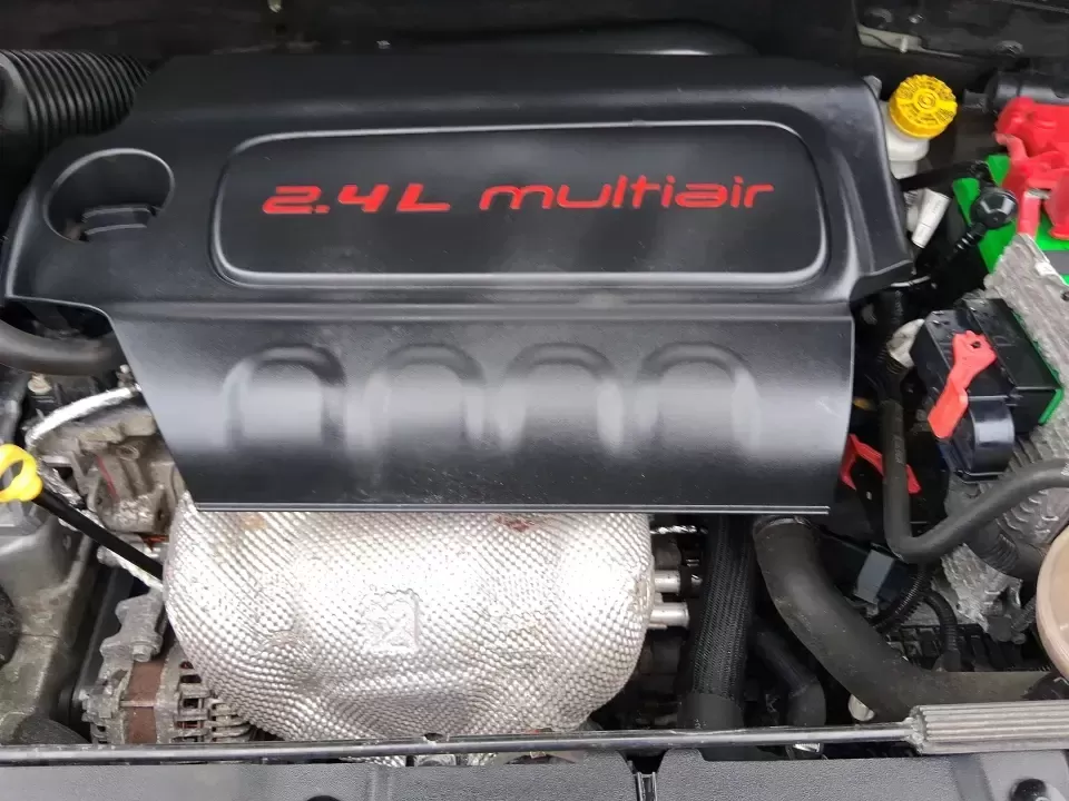 2018 Jeep Renegade Upland Edition 4x4 (ZACCJBAB1JP) with an Tigershark MultiAir 2.4L I-4 variable valve contro engine, 6M transmission, located at 1230 East Main St, Xenia, OH, 45385, (937) 908-9800, 39.688026, -83.910172 - Weekend getaways to John Bryan State Park, snowy commutes down US-35, or daily school-and-grocery runs around Xenia all get easier when you've got a compact SUV that's sized for city parking but ready for Ohio backroads. This 2018 Jeep Renegade Upland Edition 4x4 brings that go-anywhere, do-everythi - Photo#11