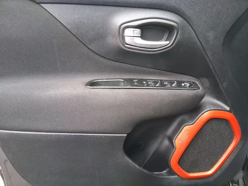 2018 Jeep Renegade Upland Edition 4x4 (ZACCJBAB1JP) with an Tigershark MultiAir 2.4L I-4 variable valve contro engine, 6M transmission, located at 1230 East Main St, Xenia, OH, 45385, (937) 908-9800, 39.688026, -83.910172 - Weekend getaways to John Bryan State Park, snowy commutes down US-35, or daily school-and-grocery runs around Xenia all get easier when you've got a compact SUV that's sized for city parking but ready for Ohio backroads. This 2018 Jeep Renegade Upland Edition 4x4 brings that go-anywhere, do-everythi - Photo#18