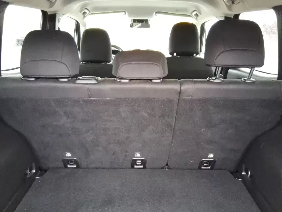 2018 Jeep Renegade Upland Edition 4x4 (ZACCJBAB1JP) with an Tigershark MultiAir 2.4L I-4 variable valve contro engine, 6M transmission, located at 4508 South Dixie Dr, Moraine, OH, 45439, (937) 908-9800, 39.689976, -84.218452 - Weekend getaways to John Bryan State Park, snowy commutes down US-35, or daily school-and-grocery runs around Xenia all get easier when you've got a compact SUV that's sized for city parking but ready for Ohio backroads. This 2018 Jeep Renegade Upland Edition 4x4 brings that go-anywhere, do-everythi - Photo#12