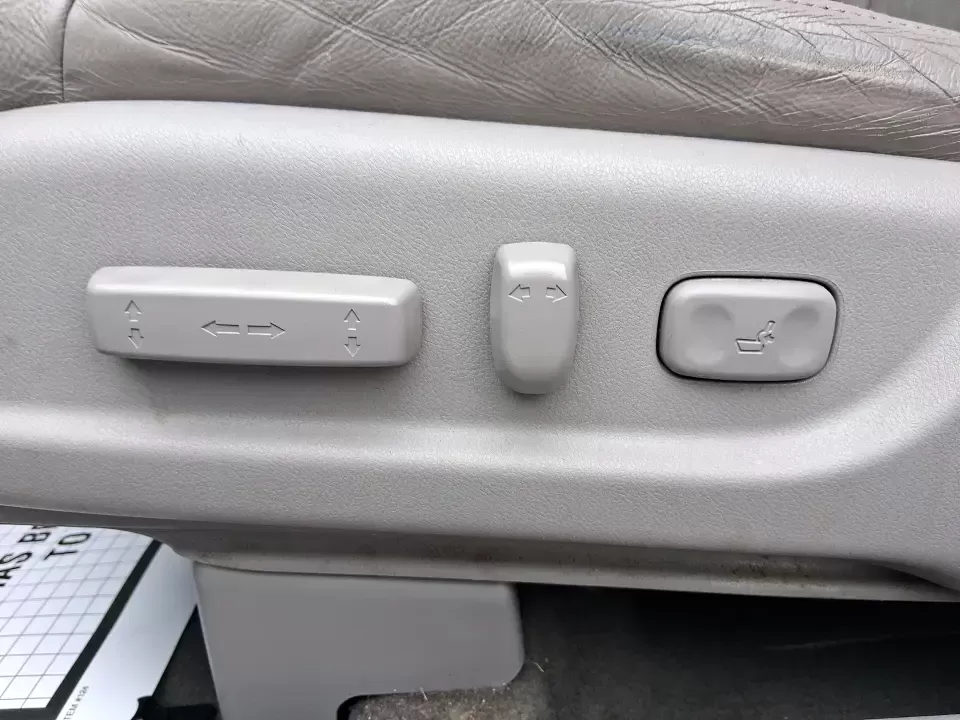 2013 Honda CR-V EX-L (2HKRM4H74DH) with an 2.4L I-4 DOHC engine, 5-Speed Automatic transmission, located at 1184 Kauffman Ave, Fairborn, OH, 45324, (937) 908-9800, 39.807072, -84.030914 - Picture your next weekend: a quick run up I75 for a Dayton Dragons game, a family trip to Treasure Island Park, or a snowy school-morning commute across Troy-without stressing about space, comfort, or traction. This 2013 Honda CRV EXL in Twilight Blue Metallic is the kind of do-it-all SUV that fits - Photo#17