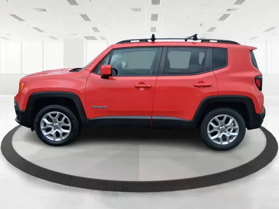 2016 Jeep Renegade Latitude (ZACCJBBT1GP) with an 2.4L L4 DOHC 16V engine, 6M transmission, located at 1184 Kauffman Ave, Fairborn, OH, 45324, (937) 908-9800, 39.807072, -84.030914 - Picture your next Ohio weekend: a quick commute from Fairborn to Wright-Patterson AFB during the week, then a spontaneous road trip to Yellow Springs or an afternoon exploring the trails near John Bryan State Park when the weather's perfect. This 2016 Jeep Renegade Latitude in bold Colorado Red is b - Photo#5