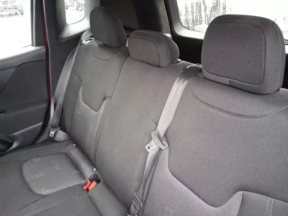 2016 Jeep Renegade Latitude (ZACCJBBT1GP) with an 2.4L L4 DOHC 16V engine, 6M transmission, located at 1184 Kauffman Ave, Fairborn, OH, 45324, (937) 908-9800, 39.807072, -84.030914 - Picture your next Ohio weekend: a quick commute from Fairborn to Wright-Patterson AFB during the week, then a spontaneous road trip to Yellow Springs or an afternoon exploring the trails near John Bryan State Park when the weather's perfect. This 2016 Jeep Renegade Latitude in bold Colorado Red is b - Photo#10