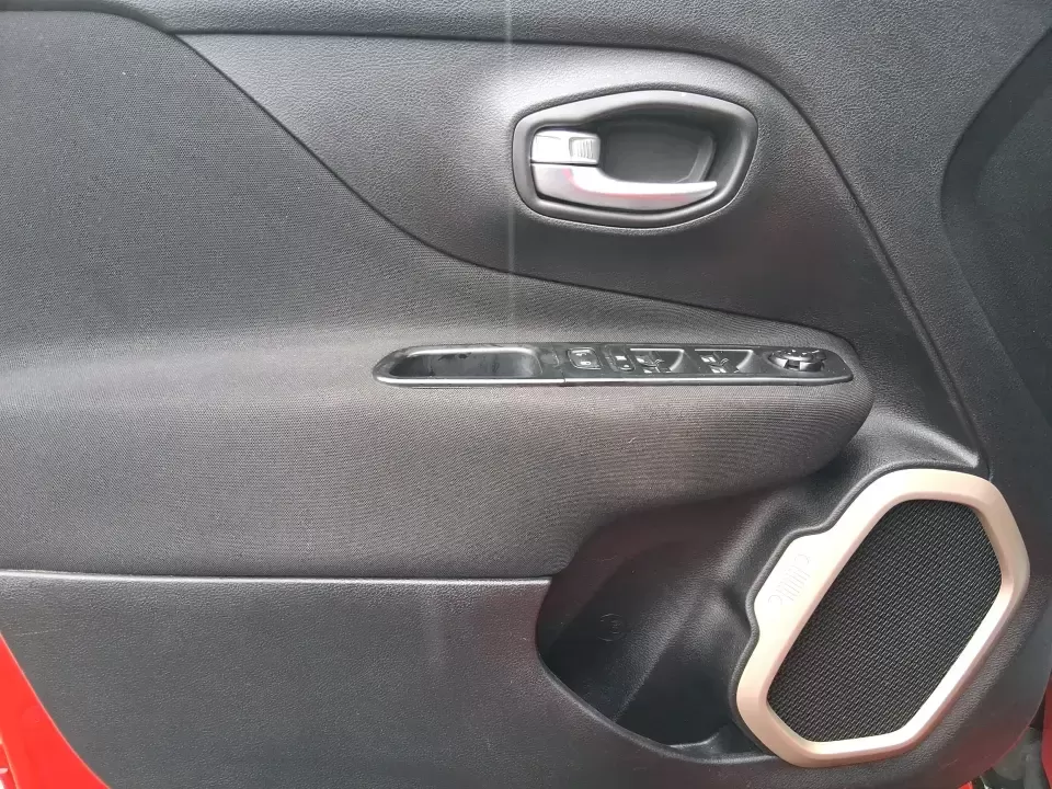 2016 Jeep Renegade Latitude (ZACCJBBT1GP) with an 2.4L L4 DOHC 16V engine, 6M transmission, located at 1184 Kauffman Ave, Fairborn, OH, 45324, (937) 908-9800, 39.807072, -84.030914 - Picture your next Ohio weekend: a quick commute from Fairborn to Wright-Patterson AFB during the week, then a spontaneous road trip to Yellow Springs or an afternoon exploring the trails near John Bryan State Park when the weather's perfect. This 2016 Jeep Renegade Latitude in bold Colorado Red is b - Photo#18