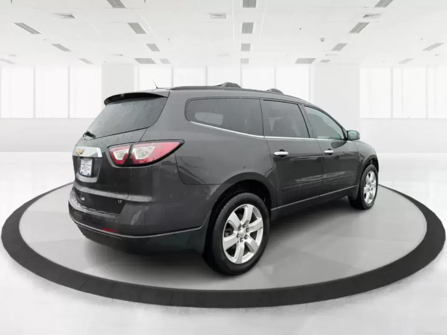 2017 Chevrolet Traverse 1LT (1GNKRGKD8HJ) with an 3.6L V-6 gasoline direct injection engine, 6A transmission, located at 8750 N County Rd 25A, Piqua, OH, 45356, (937) 908-9800, 40.164391, -84.232513 - Pack the kids, load the cooler, and point the nose north for a weekend at Indian Lake or a quick day trip to Dayton-this 2017 Chevrolet Traverse 1LT is the kind of three-row SUV that fits real life in West Central Ohio. With roomy seating, family-friendly flexibility, and the confident feel of a V6, - Photo#2