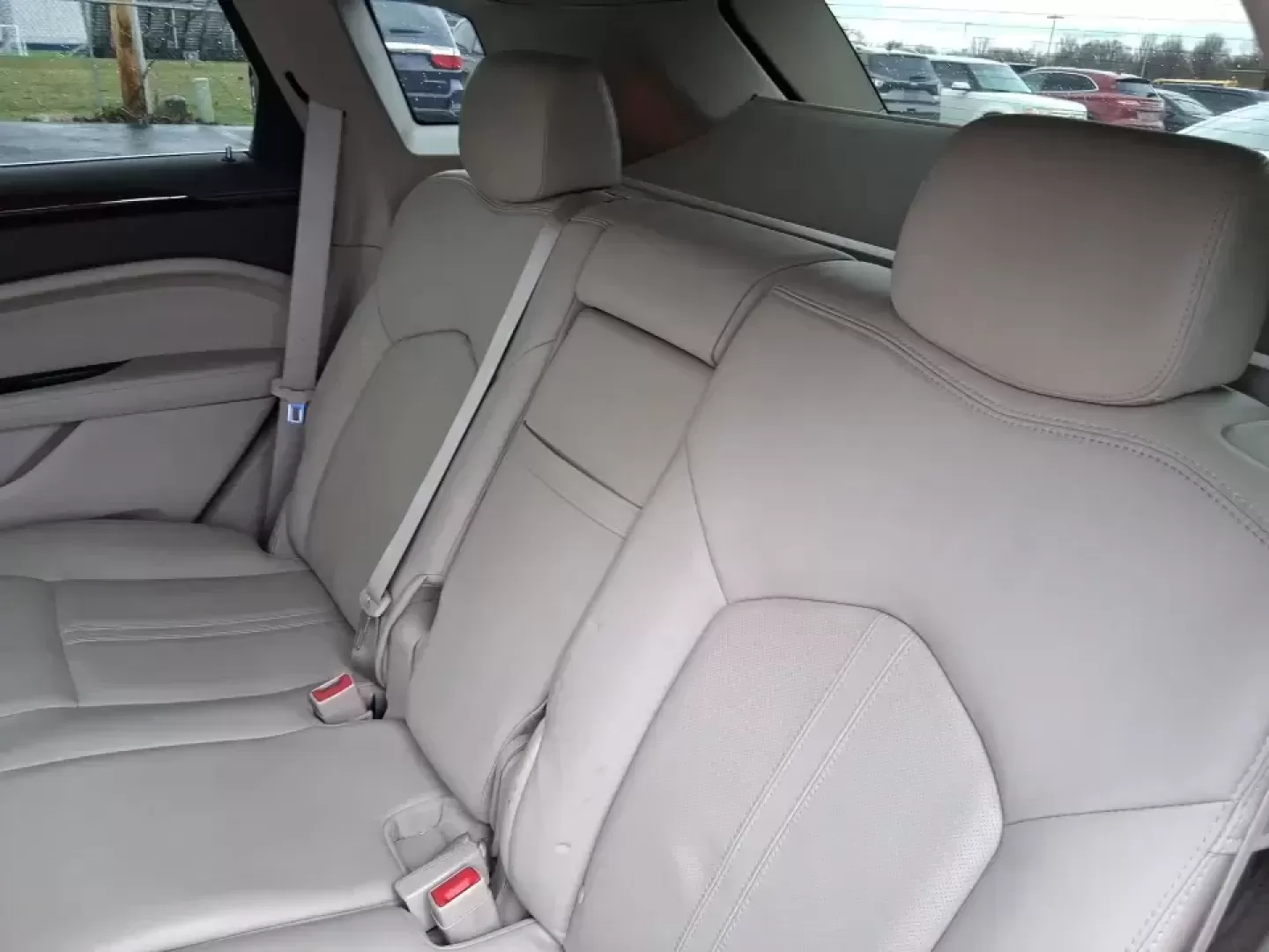 2013 Cadillac SRX Luxury Collection (3GYFNGE3XDS) with an 3.6L V-6 gasoline direct injection engine, 6-Speed Automatic transmission, located at 1230 East Main St, Xenia, OH, 45385, (937) 908-9800, 39.688026, -83.910172 - Make every day feel a little more first-class-whether you're commuting from Xenia to Beavercreek, planning a family run to the Greene County Fairgrounds, or loading up for a weekend getaway through Clifton Gorge. This 2013 Cadillac SRX Luxury Collection is the kind of SUV that fits real life: comfor - Photo#9