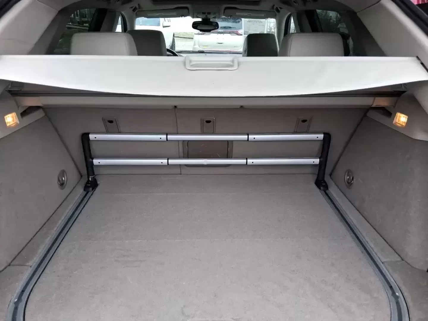 2013 Cadillac SRX Luxury Collection (3GYFNGE3XDS) with an 3.6L V-6 gasoline direct injection engine, 6-Speed Automatic transmission, located at 1230 East Main St, Xenia, OH, 45385, (937) 908-9800, 39.688026, -83.910172 - Make every day feel a little more first-class-whether you're commuting from Xenia to Beavercreek, planning a family run to the Greene County Fairgrounds, or loading up for a weekend getaway through Clifton Gorge. This 2013 Cadillac SRX Luxury Collection is the kind of SUV that fits real life: comfor - Photo#11