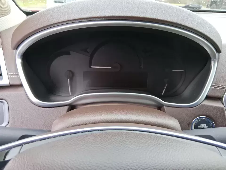 2013 Cadillac SRX Luxury Collection (3GYFNGE3XDS) with an 3.6L V-6 gasoline direct injection engine, 6-Speed Automatic transmission, located at 1230 East Main St, Xenia, OH, 45385, (937) 908-9800, 39.688026, -83.910172 - Make every day feel a little more first-class-whether you're commuting from Xenia to Beavercreek, planning a family run to the Greene County Fairgrounds, or loading up for a weekend getaway through Clifton Gorge. This 2013 Cadillac SRX Luxury Collection is the kind of SUV that fits real life: comfor - Photo#14