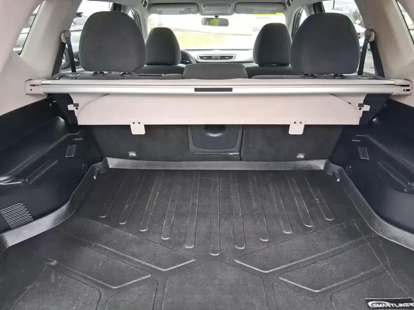 2016 Nissan Rogue SV (KNMAT2MV9GP) with an 2.5L I-4 DOHC engine, CVT transmission, located at 880 E. National Road, Vandalia, OH, 45377, (937) 908-9800, 39.891918, -84.183594 - Need a dependable SUV that fits real life in Vandalia-school drop-offs, long commutes to Dayton, and weekend getaways up I75-without the stress of traditional bank hurdles? This 2016 Nissan Rogue SV in Magnetic Black is a smart, versatile choice for busy families, frequent travelers, and budget-cons - Photo#13