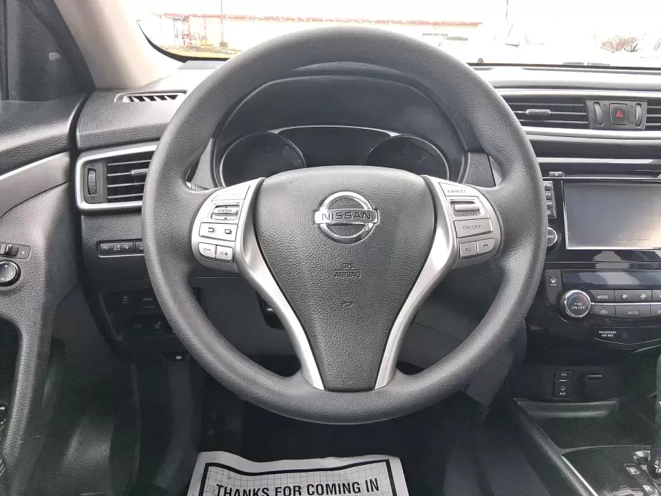 2016 Nissan Rogue SV (KNMAT2MV9GP) with an 2.5L I-4 DOHC engine, CVT transmission, located at 880 E. National Road, Vandalia, OH, 45377, (937) 908-9800, 39.891918, -84.183594 - Need a dependable SUV that fits real life in Vandalia-school drop-offs, long commutes to Dayton, and weekend getaways up I75-without the stress of traditional bank hurdles? This 2016 Nissan Rogue SV in Magnetic Black is a smart, versatile choice for busy families, frequent travelers, and budget-cons - Photo#17