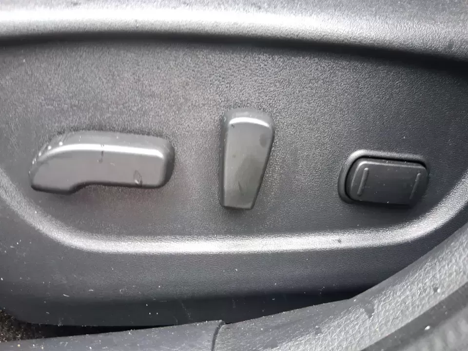 2016 Nissan Rogue SV (KNMAT2MV9GP) with an 2.5L I-4 DOHC engine, CVT transmission, located at 880 E. National Road, Vandalia, OH, 45377, (937) 908-9800, 39.891918, -84.183594 - Need a dependable SUV that fits real life in Vandalia-school drop-offs, long commutes to Dayton, and weekend getaways up I75-without the stress of traditional bank hurdles? This 2016 Nissan Rogue SV in Magnetic Black is a smart, versatile choice for busy families, frequent travelers, and budget-cons - Photo#18