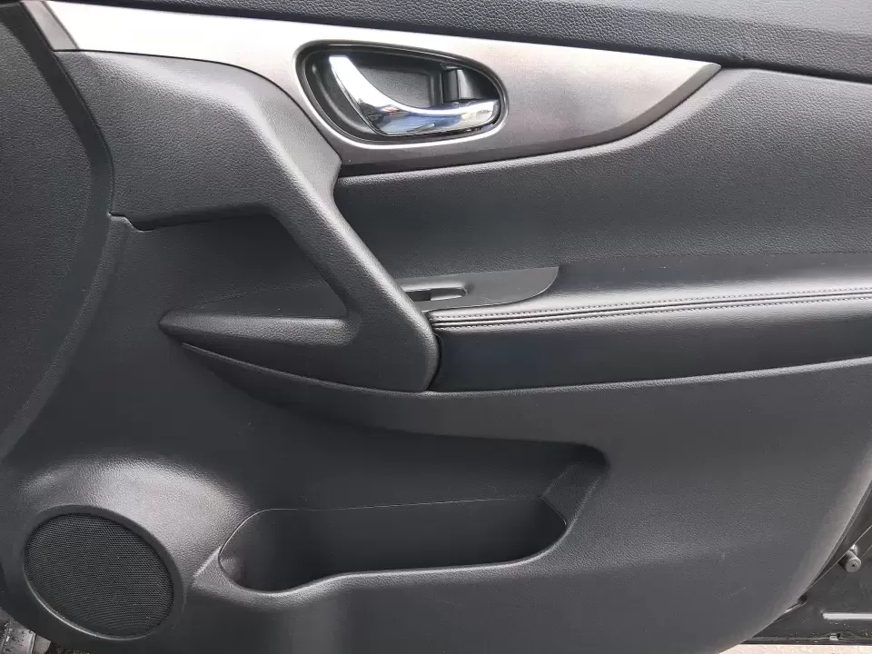 2016 Nissan Rogue SV (KNMAT2MV9GP) with an 2.5L I-4 DOHC engine, CVT transmission, located at 880 E. National Road, Vandalia, OH, 45377, (937) 908-9800, 39.891918, -84.183594 - Need a dependable SUV that fits real life in Vandalia-school drop-offs, long commutes to Dayton, and weekend getaways up I75-without the stress of traditional bank hurdles? This 2016 Nissan Rogue SV in Magnetic Black is a smart, versatile choice for busy families, frequent travelers, and budget-cons - Photo#20