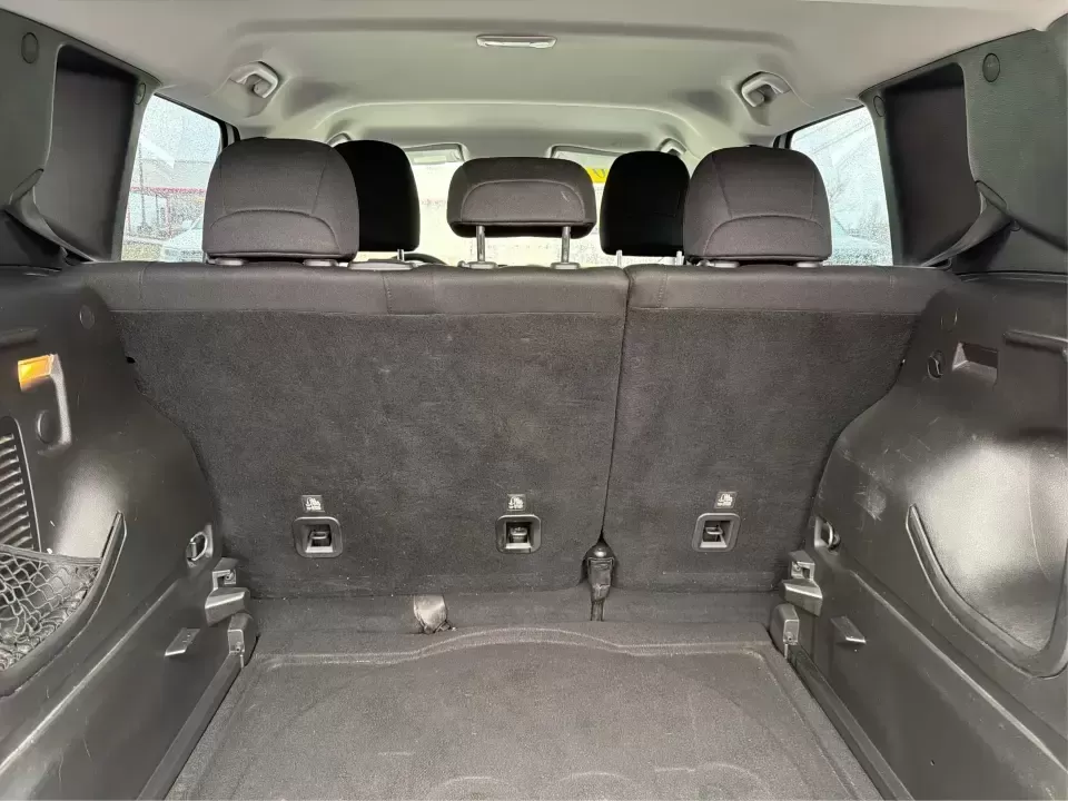 2018 Jeep Renegade Sport 4x4 (ZACCJBAB5JP) with an 2.4L L4 DOHC 16V engine, 6M transmission, located at 880 E. National Road, Vandalia, OH, 45377, (937) 908-9800, 39.891918, -84.183594 - Ready for weekend adventures at Englewood MetroPark, snowy commutes up I75, or a spontaneous road trip down U.S. Route 40? This 2018 Jeep Renegade Sport 4x4 is the kind of compact SUV that fits real life in Vandalia, OH-easy to park around town, confident when the weather turns, and versatile enough - Photo#12