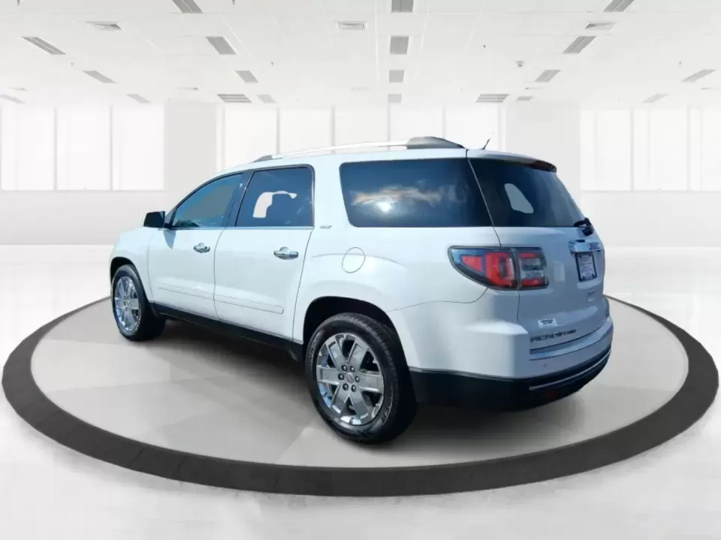 2017 GMC Acadia Base (1GKKVSKD1HJ) with an 3.6L V6 DOHC 24V engine, 6A transmission, located at 1951 S Dayton Lakeview Rd., New Carlisle, OH, 45344, (937) 908-9800, 39.890999, -84.050255 - Load up the family, point the hood toward I70, and make every mile feel easy in this 2017 GMC Acadia-an SUV that's built for real life in and around New Carlisle, Ohio. Whether you're doing school drop-offs, commuting toward Dayton, or planning a weekend run to Buck Creek State Park, this Acadia giv - Photo#4