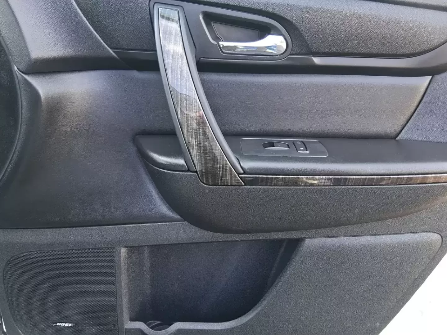 2017 GMC Acadia Base (1GKKVSKD1HJ) with an 3.6L V6 DOHC 24V engine, 6A transmission, located at 1951 S Dayton Lakeview Rd., New Carlisle, OH, 45344, (937) 908-9800, 39.890999, -84.050255 - Load up the family, point the hood toward I70, and make every mile feel easy in this 2017 GMC Acadia-an SUV that's built for real life in and around New Carlisle, Ohio. Whether you're doing school drop-offs, commuting toward Dayton, or planning a weekend run to Buck Creek State Park, this Acadia giv - Photo#20