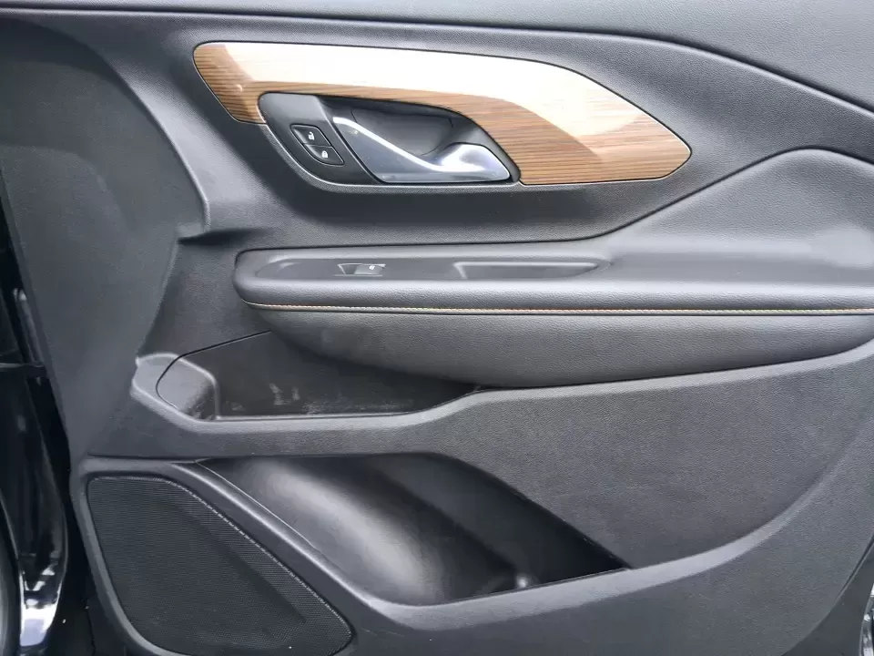 2018 GMC Terrain SLE (3GKALMEV9JL) with an 1.4L L4 DOHC 16V TURBO engine, 6A transmission, located at 880 E. National Road, Vandalia, OH, 45377, (937) 908-9800, 39.891918, -84.183594 - Ready for a commute that feels easier, a weekend that packs more adventure, and a family schedule that runs smoother? This 2018 GMC Terrain SLE is the kind of compact SUV that fits real life in Piqua-whether you're heading down I75 for work, running errands along N County Rd 25A, or loading up for a - Photo#21