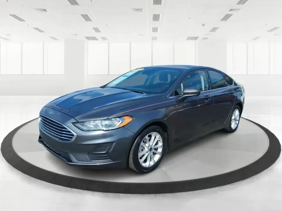 2019 Ford Fusion SE (3FA6P0H74KR) with an 2.5L L4 DOHC 16V engine, 6A transmission, located at 401 Woodman Dr, Riverside, OH, 45431, (937) 908-9800, 39.760899, -84.123421 - Need a reliable commuter sedan that can handle the daily grind from Riverside to Downtown Dayton, plus weekend runs to The Greene or a quick getaway to Carillon Historical Park? This 2019 Ford Fusion SE is built for real life-comfortable for long commutes, efficient on regular unleaded, and packed w - Photo#8