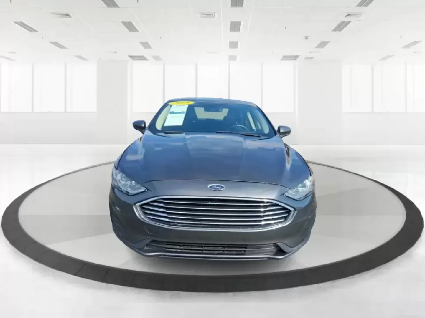 2019 Ford Fusion SE (3FA6P0H74KR) with an 2.5L L4 DOHC 16V engine, 6A transmission, located at 4508 South Dixie Dr, Moraine, OH, 45439, (937) 908-9800, 39.689976, -84.218452 - Need a reliable commuter sedan that can handle the daily grind from Riverside to Downtown Dayton, plus weekend runs to The Greene or a quick getaway to Carillon Historical Park? This 2019 Ford Fusion SE is built for real life-comfortable for long commutes, efficient on regular unleaded, and packed w - Photo#7