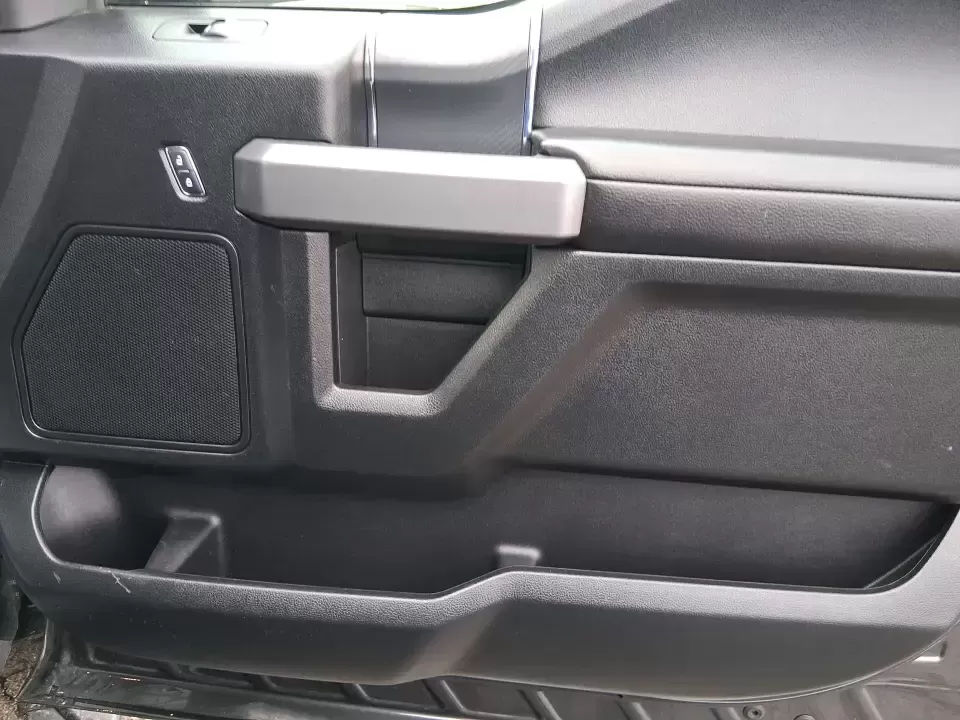 2018 Ford F-150 XLT (1FTEW1EG0JF) with an 3.5L V6 TURBO engine, 6A transmission, located at 880 E. National Road, Vandalia, OH, 45377, (937) 908-9800, 39.891918, -84.183594 - Built for Ohio workweeks and weekend getaways, this 2018 Ford F-150 XLT Crew Cab is the kind of truck that fits real life-hauling home-improvement supplies, towing the toys for a day at the lake, or cruising I-75 with the whole crew in comfort. Finished in Stone Gray and powered by a responsive 3.5L - Photo#19