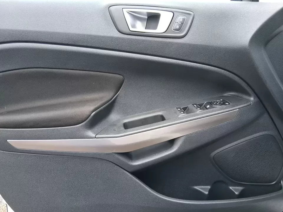 2019 Ford EcoSport SE (MAJ6S3GL7KC) with an 2L I-4 gasoline direct injection engine, 6A transmission, located at 1230 East Main St, Xenia, OH, 45385, (937) 908-9800, 39.688026, -83.910172 - Weekend getaways to Caesar Creek, daily commutes down US35, and quick errands around Greene County feel easier in a compact SUV that's sized for real life. This **2019 Ford EcoSport SE** is the kind of do-it-all crossover that fits tight parking spots in downtown Xenia, still has room for groceries - Photo#18