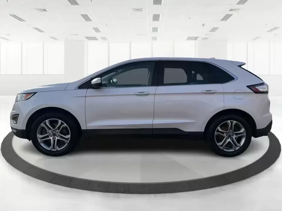 2017 Ford Edge Titanium (2FMPK4K87HB) with an 3.5L V6 DOHC 24V engine, 6A transmission, located at 880 E. National Road, Vandalia, OH, 45377, (937) 908-9800, 39.891918, -84.183594 - Pack up the family, load the cargo area, and point the hood toward your next weekend getaway-this 2017 Ford Edge Titanium is the kind of SUV that makes everyday life in Xenia easier and road trips across Ohio more comfortable. With confident AWD capability, a strong 3.5L V6, and premium Titanium ame - Photo#5