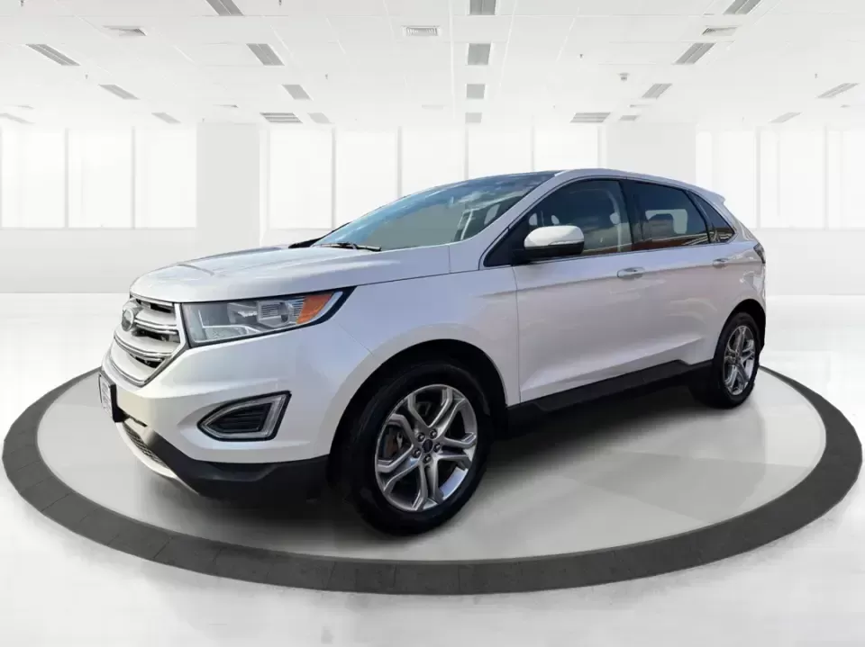 2017 Ford Edge Titanium (2FMPK4K87HB) with an 3.5L V6 DOHC 24V engine, 6A transmission, located at 401 Woodman Dr, Riverside, OH, 45431, (937) 908-9800, 39.760899, -84.123421 - Pack up the family, load the cargo area, and point the hood toward your next weekend getaway-this 2017 Ford Edge Titanium is the kind of SUV that makes everyday life in Xenia easier and road trips across Ohio more comfortable. With confident AWD capability, a strong 3.5L V6, and premium Titanium ame - Photo#8