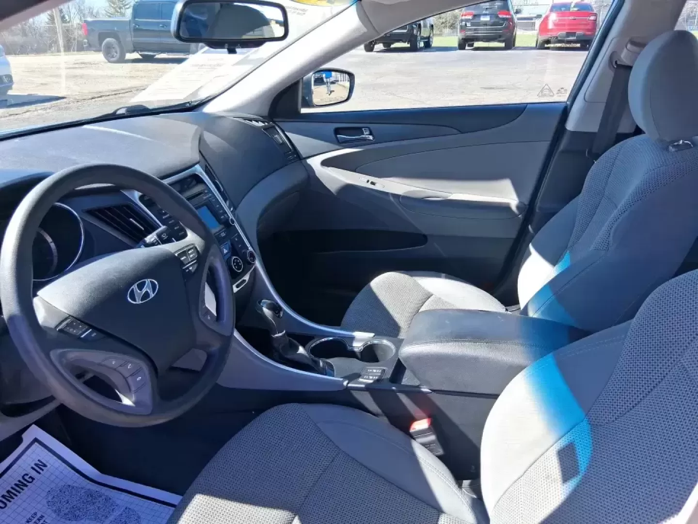 2014 Hyundai Sonata GLS (5NPEB4AC3EH) with an 2.4L I-4 gasoline direct injection engine, 6-Speed Automatic transmission, located at 1951 S Dayton Lakeview Rd., New Carlisle, OH, 45344, (937) 908-9800, 39.890999, -84.050255 - Need a dependable sedan for the daily drive to Wright-Patterson AFB, a comfortable commuter for I675 and Route 35, or an easygoing road-trip partner for weekends at Carillon Historical Park or the National Museum of the U.S. Air Force? This 2014 Hyundai Sonata GLS is built for real life in the Miami - Photo#9