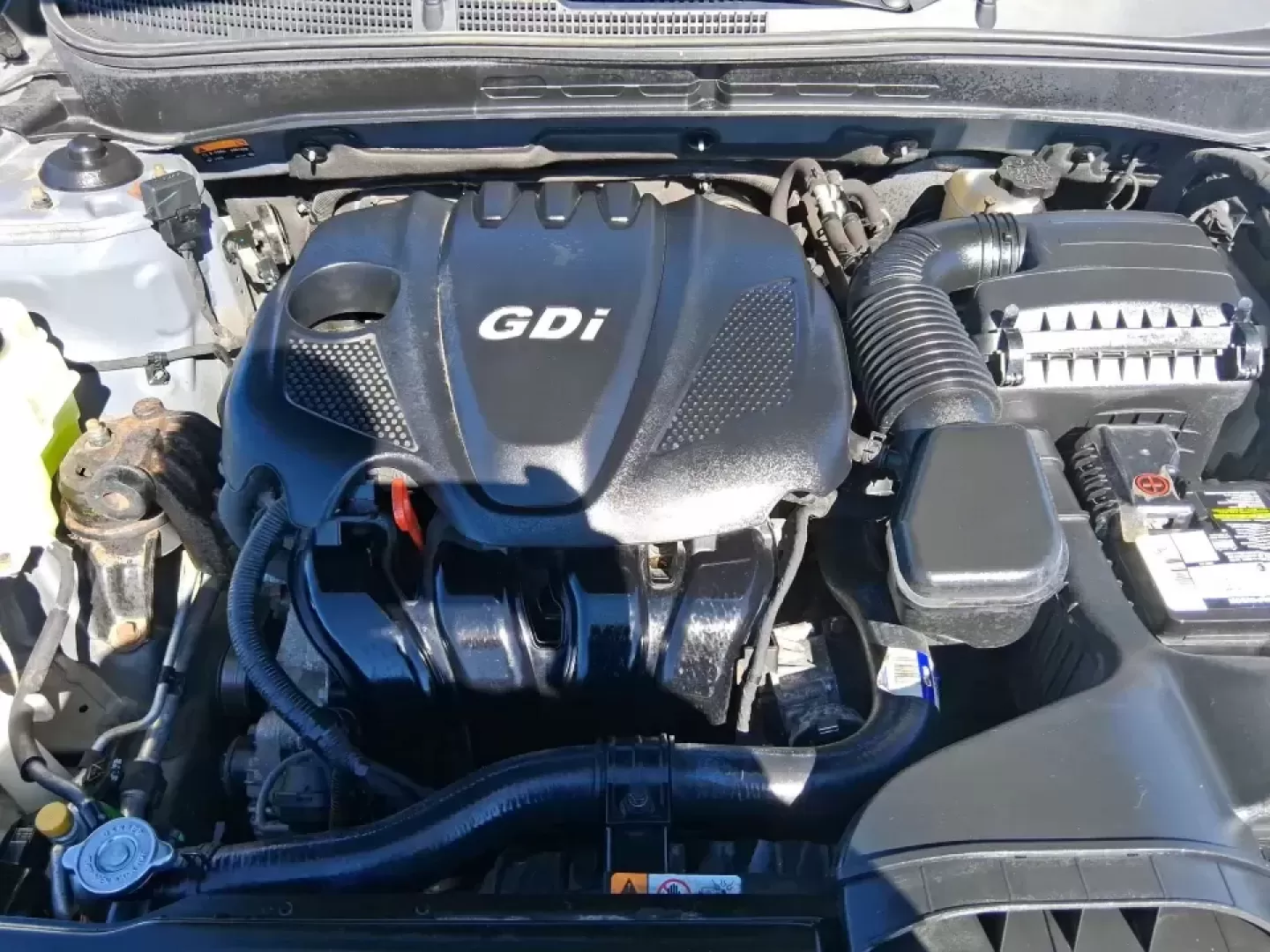 2014 Hyundai Sonata GLS (5NPEB4AC3EH) with an 2.4L I-4 gasoline direct injection engine, 6-Speed Automatic transmission, located at 1951 S Dayton Lakeview Rd., New Carlisle, OH, 45344, (937) 908-9800, 39.890999, -84.050255 - Need a dependable sedan for the daily drive to Wright-Patterson AFB, a comfortable commuter for I675 and Route 35, or an easygoing road-trip partner for weekends at Carillon Historical Park or the National Museum of the U.S. Air Force? This 2014 Hyundai Sonata GLS is built for real life in the Miami - Photo#11