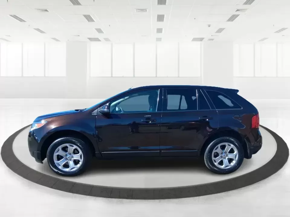 2014 Ford Edge SEL (2FMDK4JC8EB) with an 3.5L V-6 DOHC engine, 6-Speed Automatic transmission, located at 1184 Kauffman Ave, Fairborn, OH, 45324, (937) 908-9800, 39.807072, -84.030914 - Pack up the kids, load the groceries, or point the nose toward a weekend getaway-this 2014 Ford Edge SEL is the kind of SUV that fits real life in Fairborn. With confident all-weather capability and a comfortable, feature-rich cabin, it's ideal for commuters running I-675, families shuttling between - Photo#4