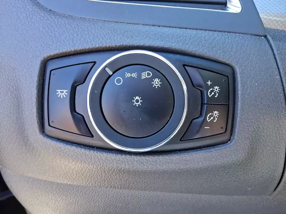 2014 Ford Edge SEL (2FMDK4JC8EB) with an 3.5L V-6 DOHC engine, 6-Speed Automatic transmission, located at 1184 Kauffman Ave, Fairborn, OH, 45324, (937) 908-9800, 39.807072, -84.030914 - Pack up the kids, load the groceries, or point the nose toward a weekend getaway-this 2014 Ford Edge SEL is the kind of SUV that fits real life in Fairborn. With confident all-weather capability and a comfortable, feature-rich cabin, it's ideal for commuters running I-675, families shuttling between - Photo#16