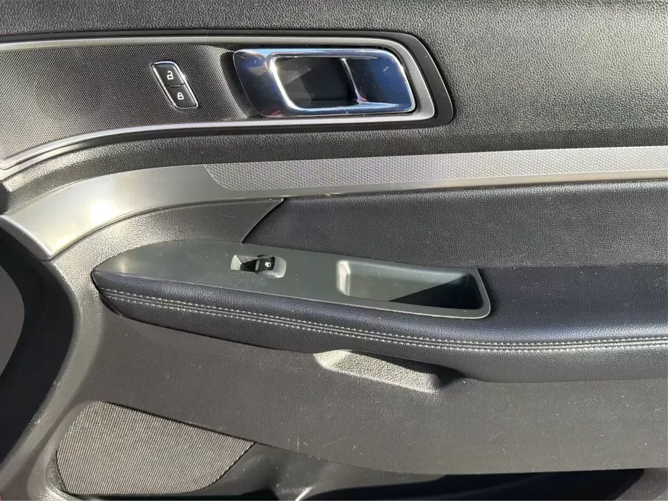 2018 Ford Explorer XLT (1FM5K8D87JG) with an EcoBoost 2.3L I-4 gasoline direct injection engine, 6A transmission, located at 8750 N County Rd 25A, Piqua, OH, 45356, (937) 908-9800, 40.164391, -84.232513 - Whether you're hauling the family to practice, commuting up I-75, or packing up for a weekend at Indian Lake, this 2018 Ford Explorer XLT is built for real-life Ohio schedules. With confident 4WD/AWD traction, three-row flexibility, and turbocharged EcoBoost power, it's a smart SUV for drivers who w - Photo#20