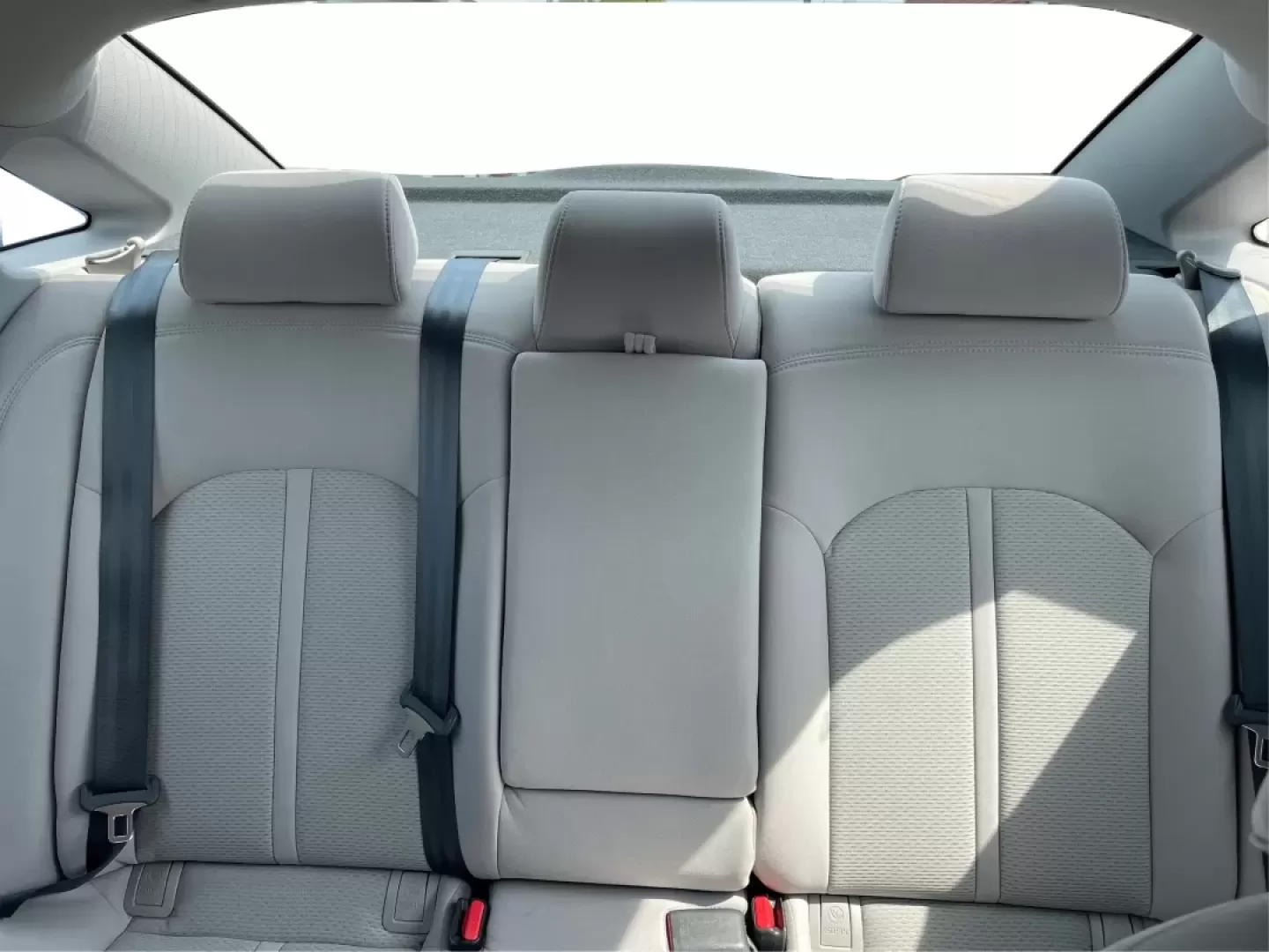 2017 Hyundai Sonata SE (5NPE24AF7HH) with an 2.4L I-4 gasoline direct injection engine, located at 880 E. National Road, Vandalia, OH, 45377, (937) 908-9800, 39.891918, -84.183594 - Are you in search of an affordable, reliable sedan that can keep up with your busy lifestyle? Look no further than this stunning 2017 Hyundai Sonata SE, available now at Advantage Car and Credit in Fairborn, OH. This vehicle is perfect for budget-conscious buyers who need a dependable car for daily - Photo#14