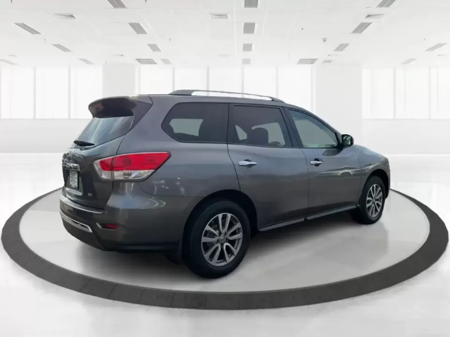 2015 Nissan Pathfinder SV (5N1AR2MN5FC) with an 3.5L V-6 DOHC engine, Continuously Variable Transmission transmission, located at 880 E. National Road, Vandalia, OH, 45377, (937) 908-9800, 39.891918, -84.183594 - Pack the family, load up the gear, and head out for a weekend at Englewood MetroPark or an easy road trip down I70-this 2015 Nissan Pathfinder SV is built for real-life Ohio driving, from school drop-offs to errands along E. National Road. With three-row flexibility and SUV practicality, it's a smar - Photo#2