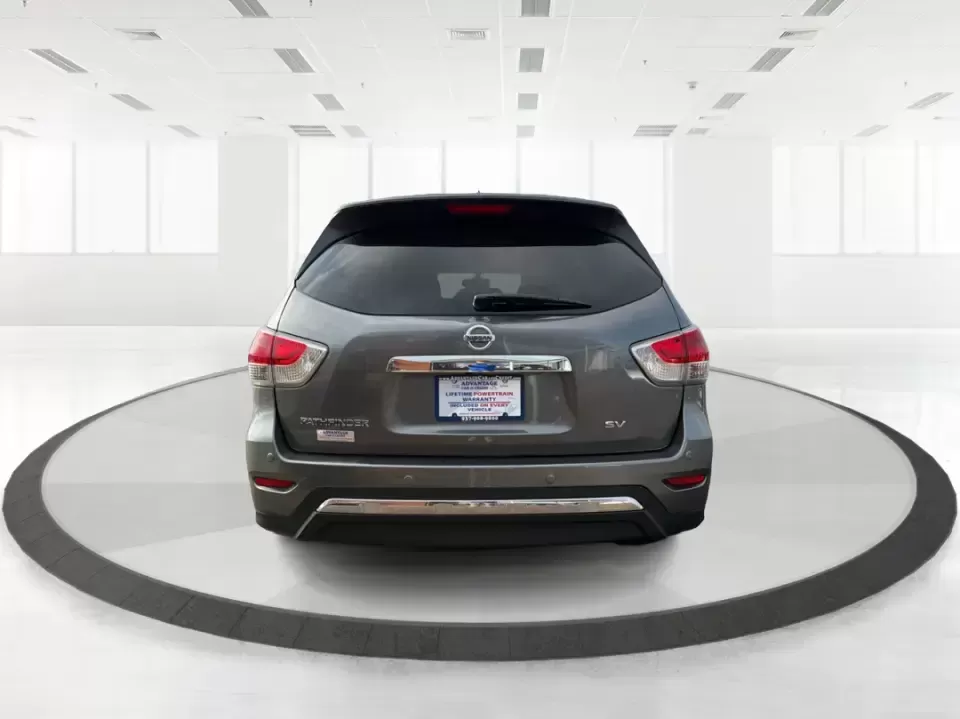 2015 Nissan Pathfinder SV (5N1AR2MN5FC) with an 3.5L V-6 DOHC engine, Continuously Variable Transmission transmission, located at 880 E. National Road, Vandalia, OH, 45377, (937) 908-9800, 39.891918, -84.183594 - Pack the family, load up the gear, and head out for a weekend at Englewood MetroPark or an easy road trip down I70-this 2015 Nissan Pathfinder SV is built for real-life Ohio driving, from school drop-offs to errands along E. National Road. With three-row flexibility and SUV practicality, it's a smar - Photo#3