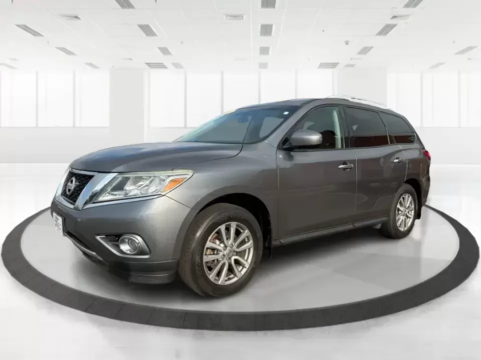 2015 Nissan Pathfinder SV (5N1AR2MN5FC) with an 3.5L V-6 DOHC engine, Continuously Variable Transmission transmission, located at 880 E. National Road, Vandalia, OH, 45377, (937) 908-9800, 39.891918, -84.183594 - Pack the family, load up the gear, and head out for a weekend at Englewood MetroPark or an easy road trip down I70-this 2015 Nissan Pathfinder SV is built for real-life Ohio driving, from school drop-offs to errands along E. National Road. With three-row flexibility and SUV practicality, it's a smar - Photo#8