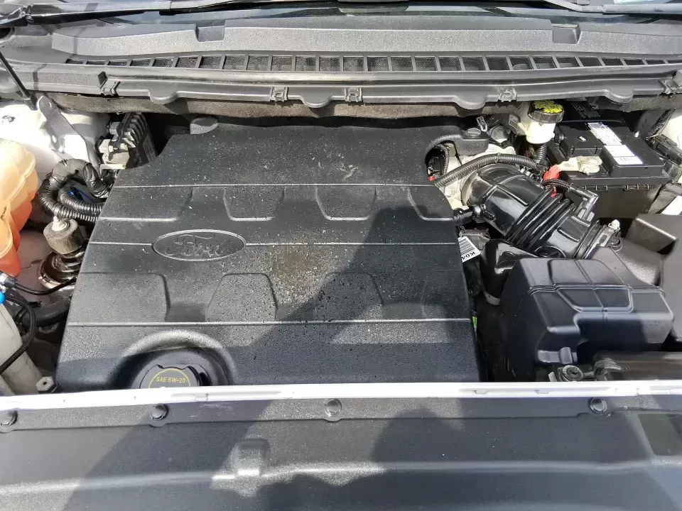 2016 Ford Edge SEL (2FMPK4J88GB) with an 3.5L V6 DOHC 24V engine, 6A transmission, located at 1099 N County Rd 25A , Troy, OH, 45373, (937) 908-9800, 40.057079, -84.212883 - Need one SUV that can handle school drop-offs, long commutes to Dayton, and spontaneous weekend getaways without feeling like a chore? This **2016 Ford Edge SEL** is built for real-life driving in and around **Xenia, Ohio**-with the comfort your family wants, the confidence you need in changing weat - Photo#11