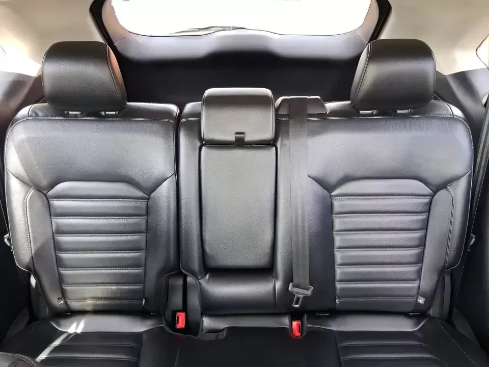 2016 Ford Edge SEL (2FMPK4J88GB) with an 3.5L V6 DOHC 24V engine, 6A transmission, located at 1099 N County Rd 25A , Troy, OH, 45373, (937) 908-9800, 40.057079, -84.212883 - Need one SUV that can handle school drop-offs, long commutes to Dayton, and spontaneous weekend getaways without feeling like a chore? This **2016 Ford Edge SEL** is built for real-life driving in and around **Xenia, Ohio**-with the comfort your family wants, the confidence you need in changing weat - Photo#14