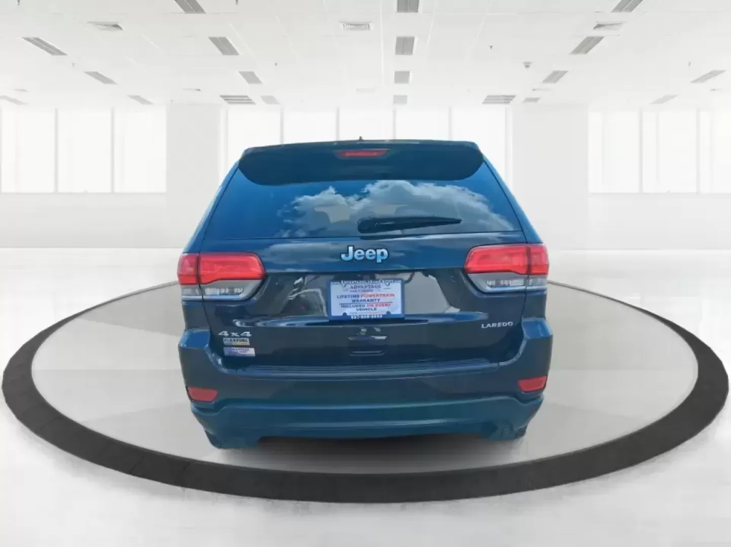 2015 Jeep Grand Cherokee Laredo (1C4RJFAG1FC) with an 3.6L V-6 DOHC engine, 8-Speed Automatic transmission, located at 8750 N County Rd 25A, Piqua, OH, 45356, (937) 908-9800, 40.164391, -84.232513 - Picture your next Ohio road trip: the family loaded up for a weekend at Indian Lake, a cooler in the back, and confidence on wet back roads or winter mornings. This 2015 Jeep Grand Cherokee Laredo is built for drivers who want everyday comfort with true SUV capability-perfect for long commutes, scho - Photo#3